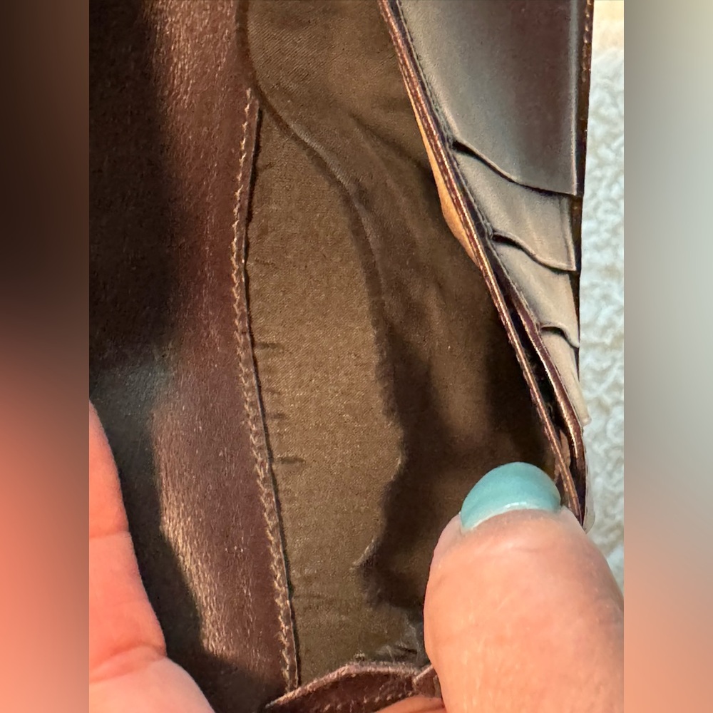 Gucci Brown Leather Wallet with Silver Hardware - Picture 9 of 12